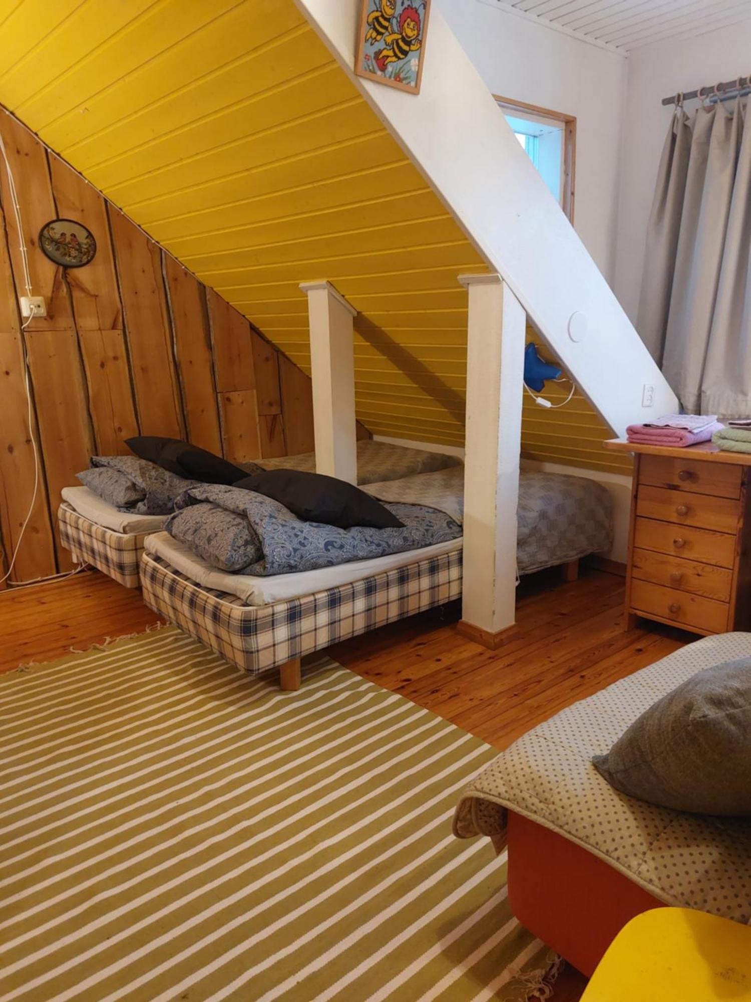 Habitación en casa particular 120 Yrs. Old Log House In Centre