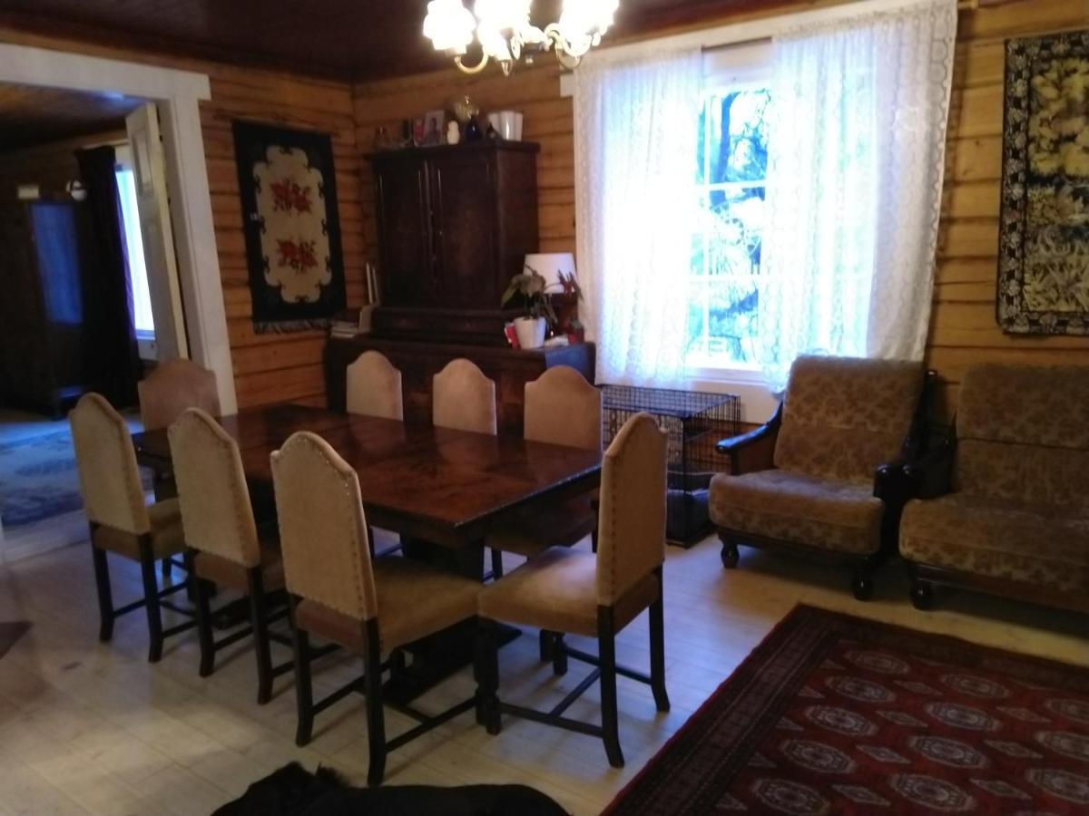 120 Yrs. Old Log House In Centre Habitación en casa particular *